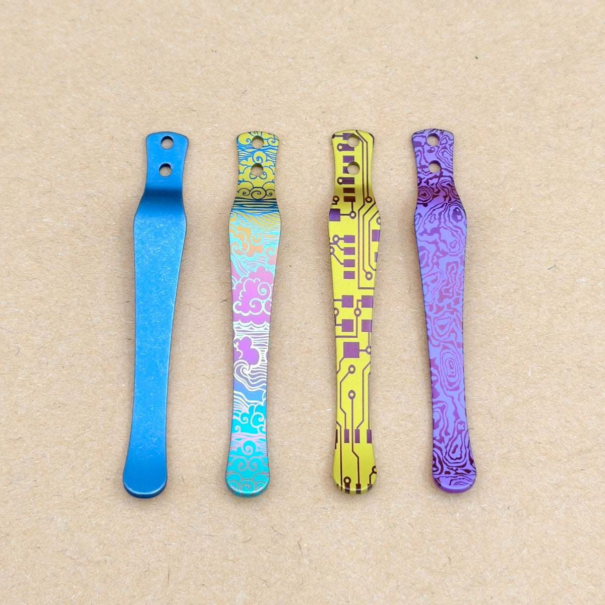 Clip for Pineapple or Penlight