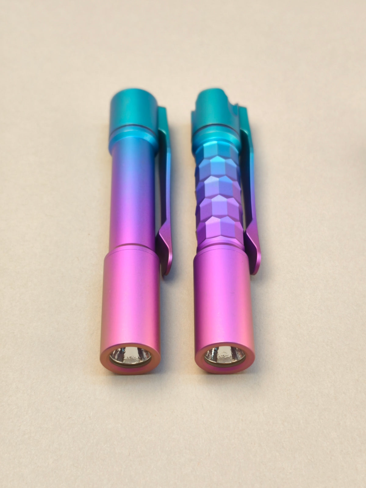 Pineapple mini- Ti anodized